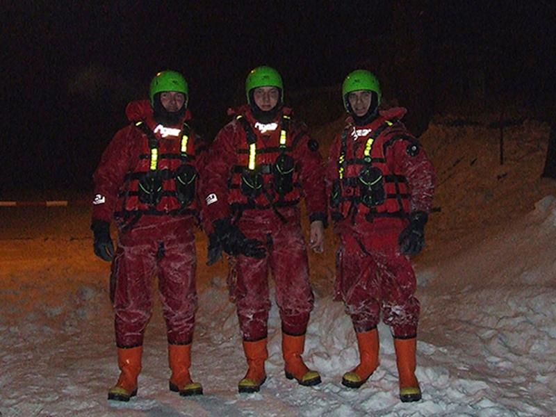 Ostří hoši po akci Ranvej. Foto - David Frnka. 20100128i